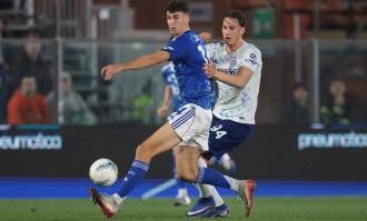 意大利杯半决赛0-0，意甲第一0射正，遭科莫逼平，无缘占得先机