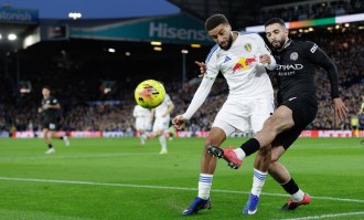 利兹联最大的不甘，就是被曼城击败的时候，连招呼都不会打