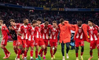 拜仁慕尼黑稳坐德甲榜首！创造历史连胜纪录+冠军前景看涨